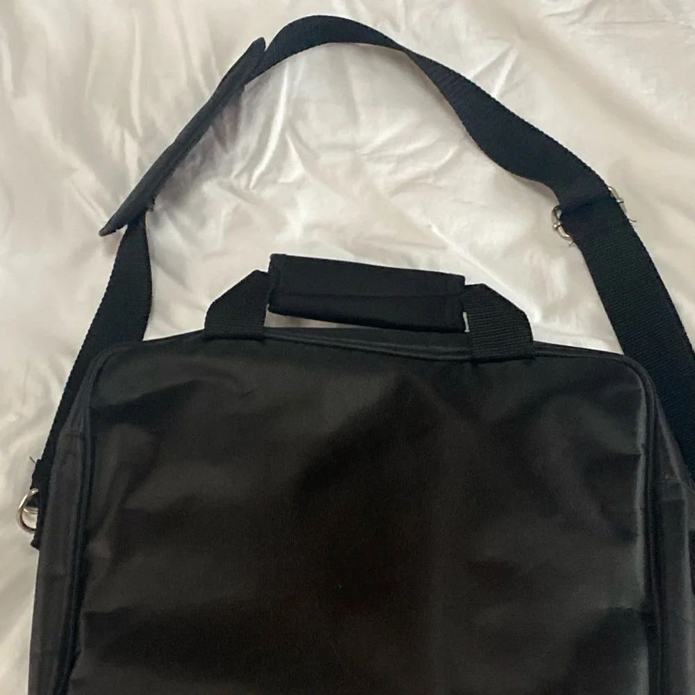 15.6 Traditional Laptop Bag Notebook Carrying Case NWOT